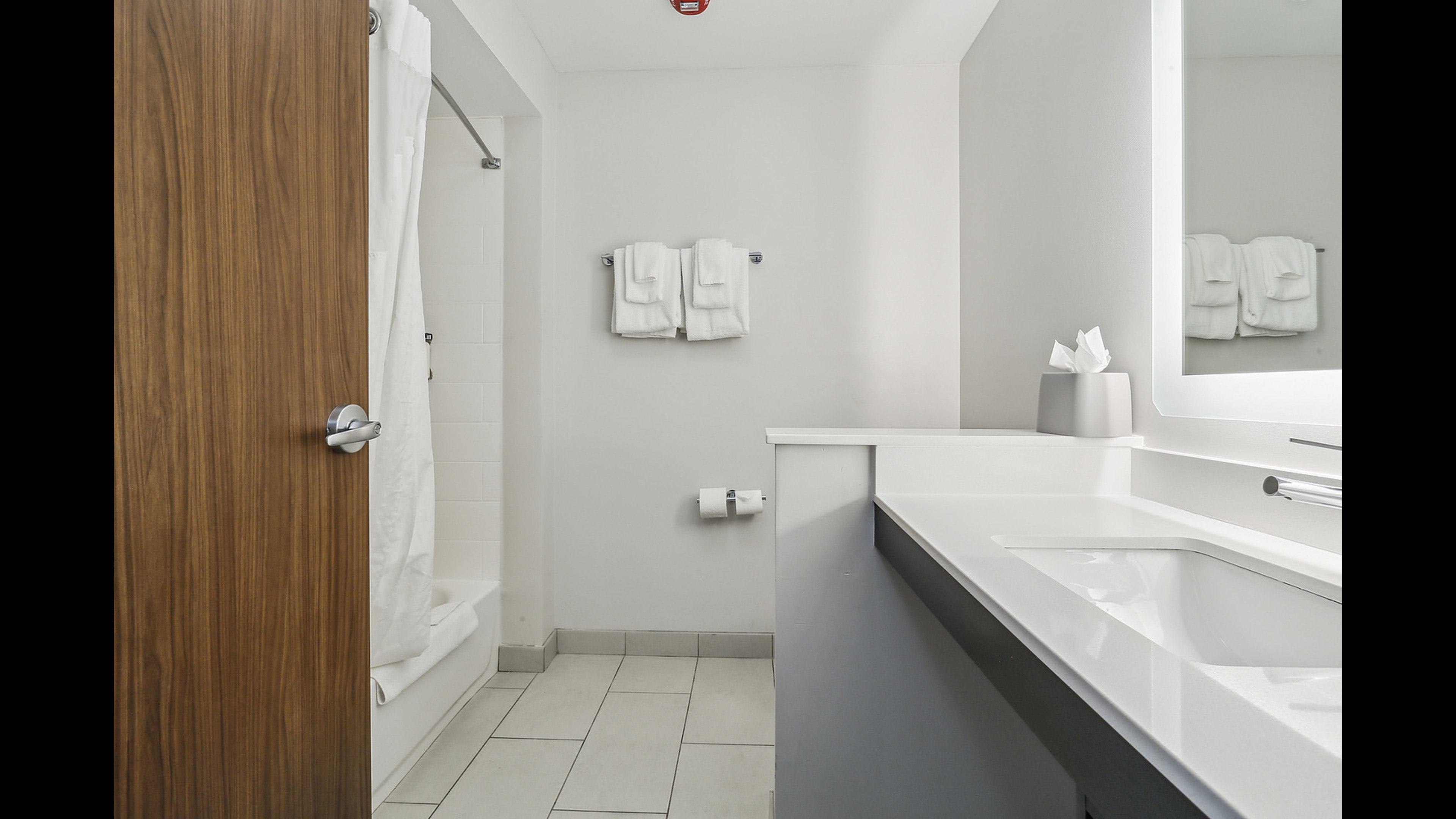 hol inn exp and suites bensenville ohare