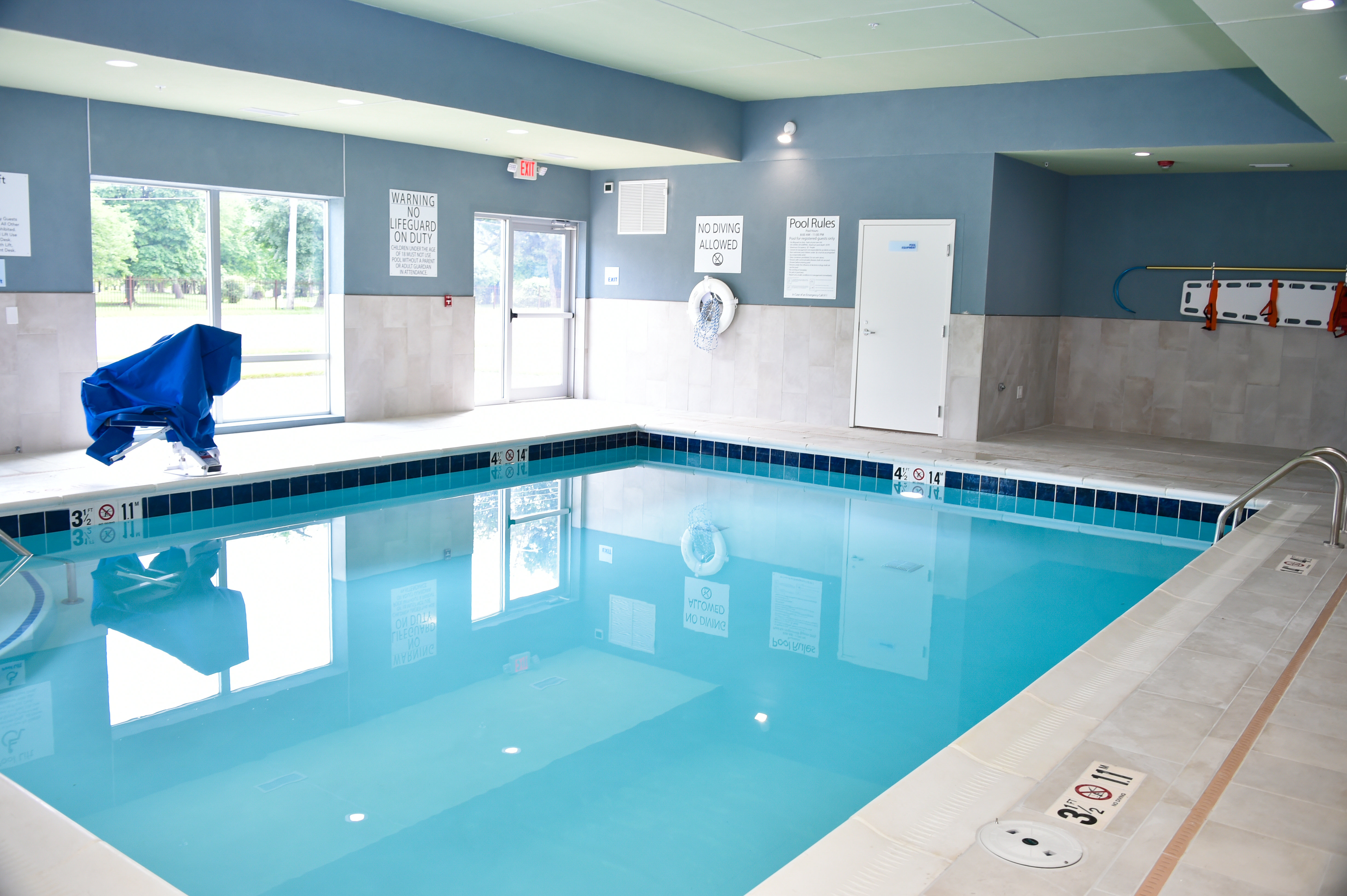 hol inn exp and suites bensenville ohare