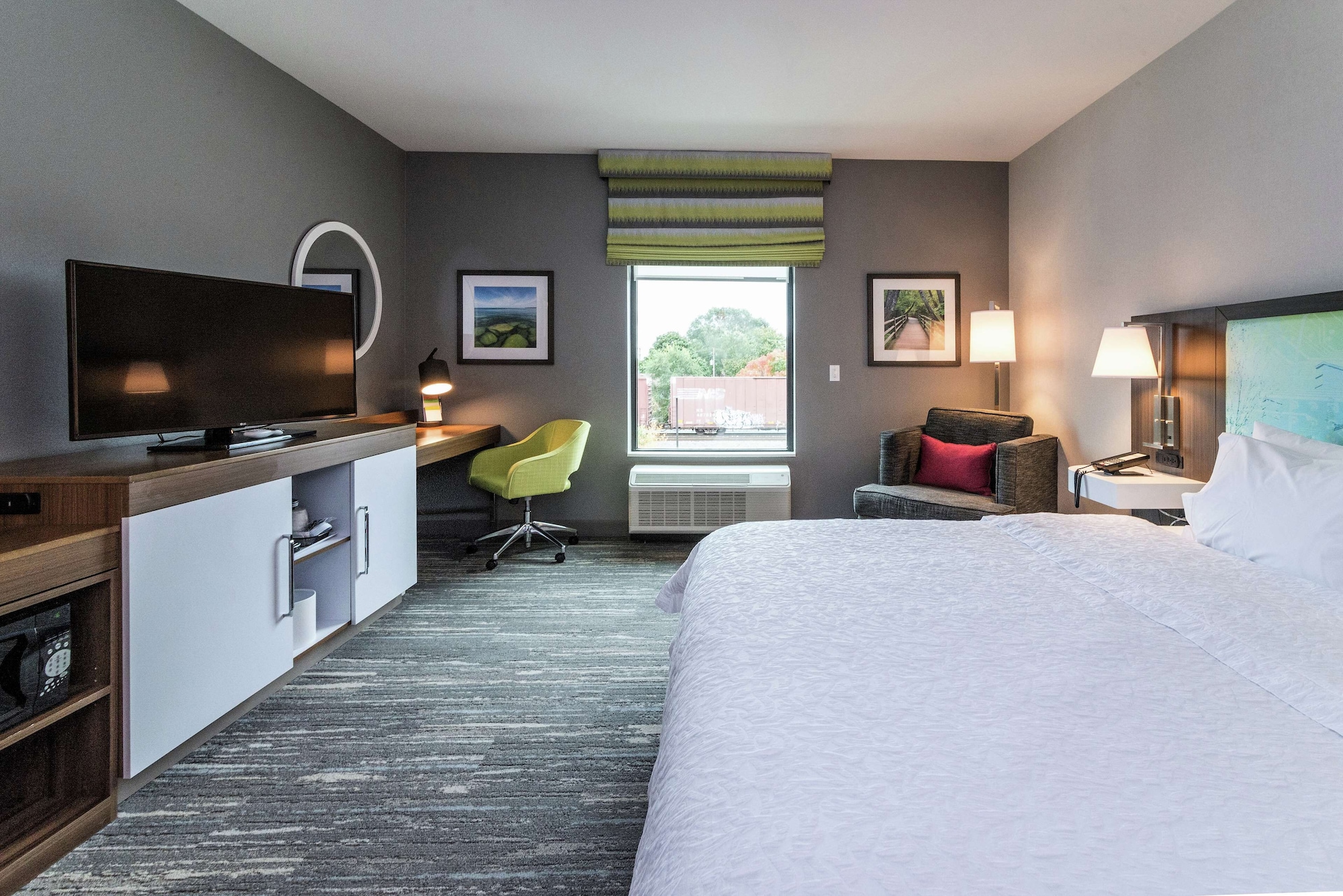 hampton inn and suites allen park