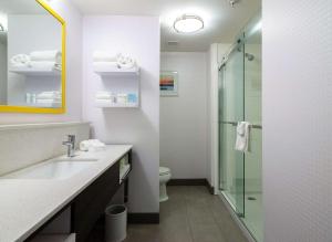 hampton inn and suites allen park