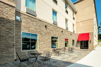 comfort suites fishkill near interstate 84