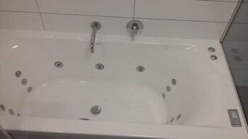 stopforths premium accommodation