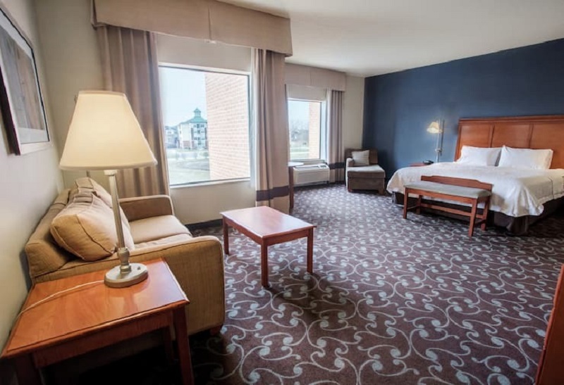 hampton inn and suites chicago deer park