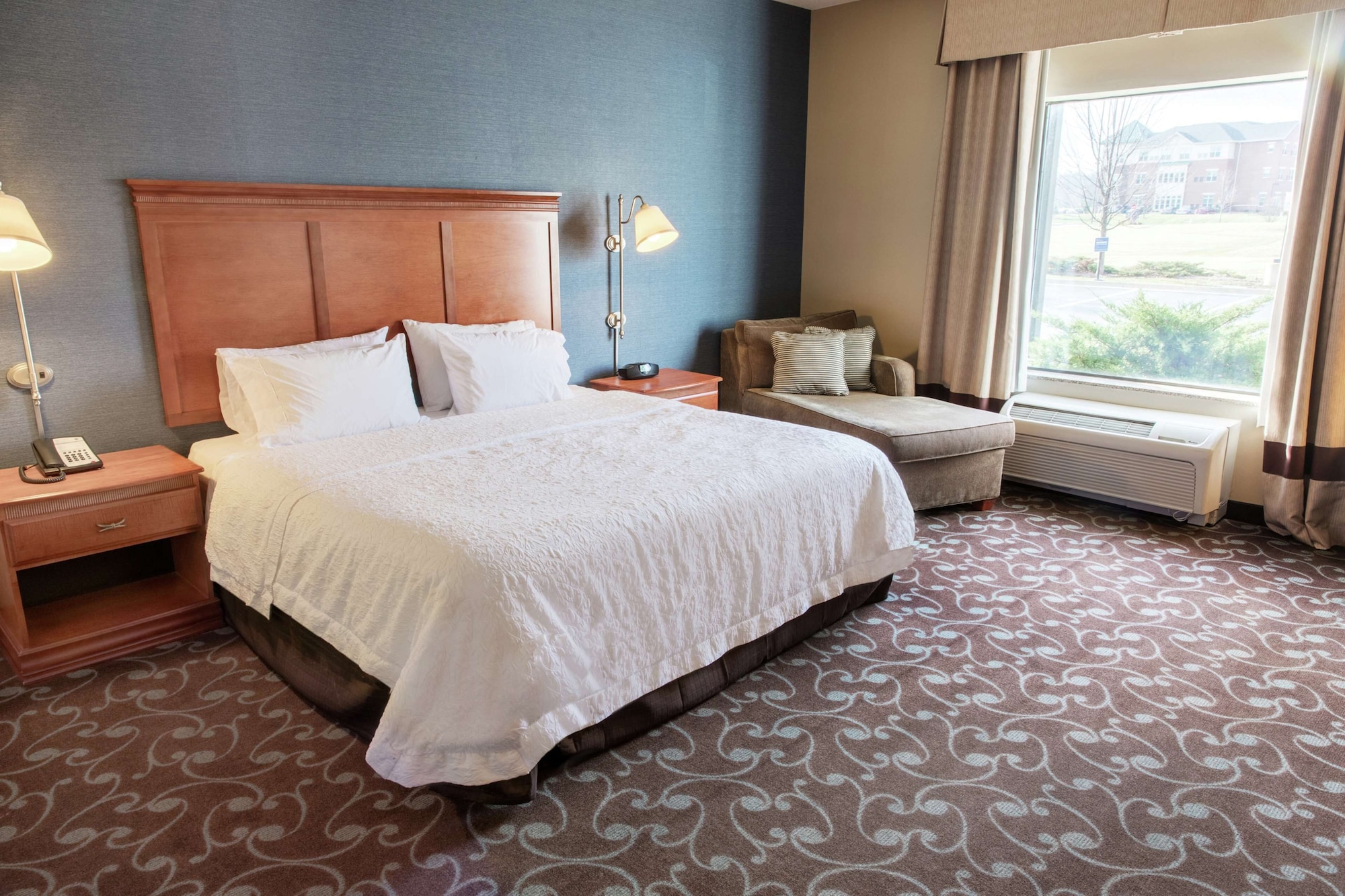 hampton inn and suites chicago deer park