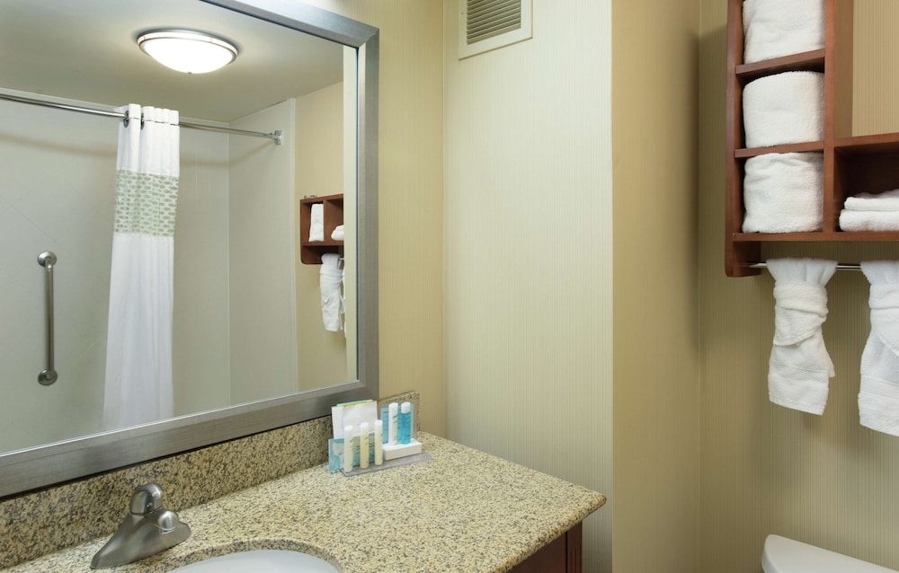 hampton inn and suites chicago deer park