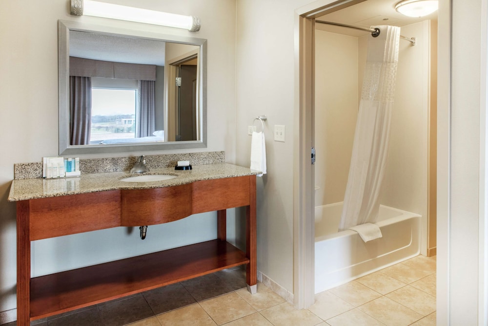 hampton inn and suites chicago deer park