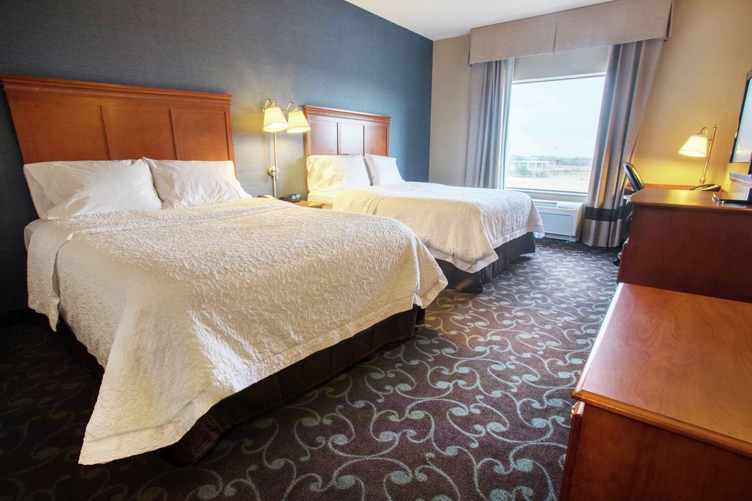 hampton inn and suites chicago deer park