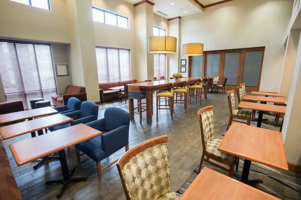 hampton inn and suites chicago deer park