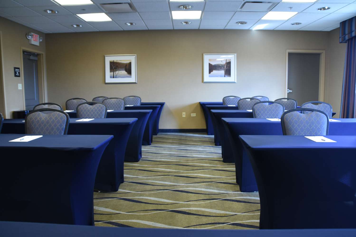 hampton inn and suites chicago deer park