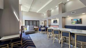 hampton inn and suites chicago deer park