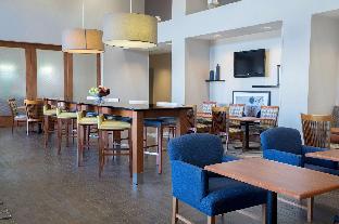 hampton inn and suites chicago deer park