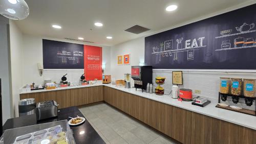 hampton inn and suites chicago deer park