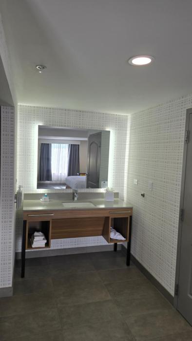 hampton inn and suites chicago deer park