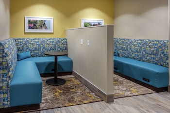 hampton inn and suites burlington