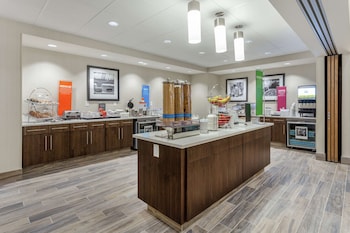 hampton inn and suites burlington