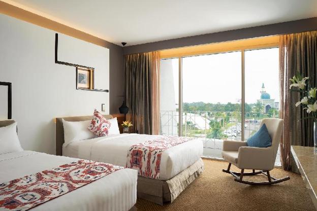 movenpick hotel and convention centre klia