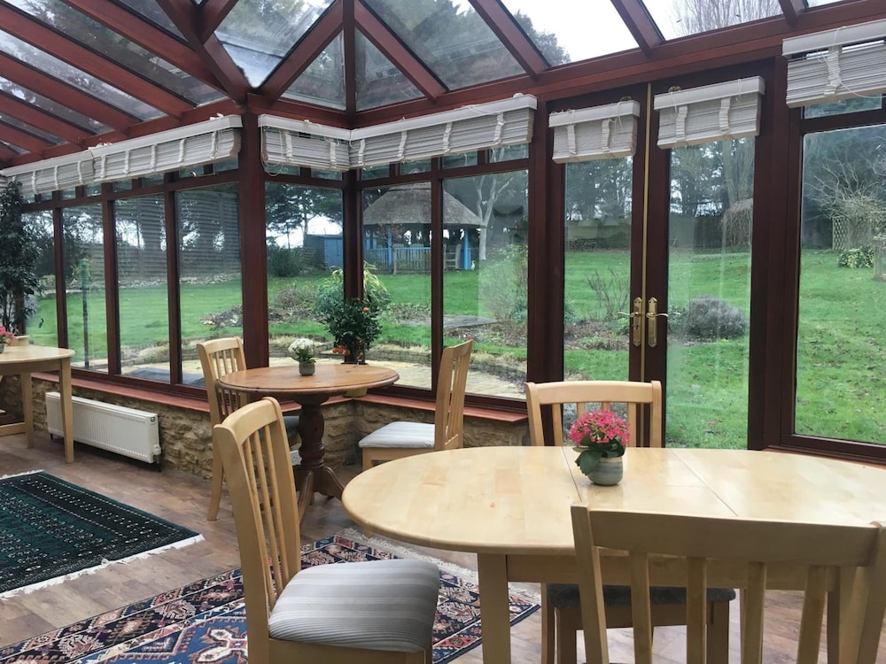 stoneleigh barn bandb