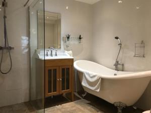 stoneleigh barn bandb