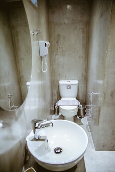 gregory comfort hotel