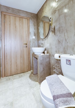 gregory comfort hotel