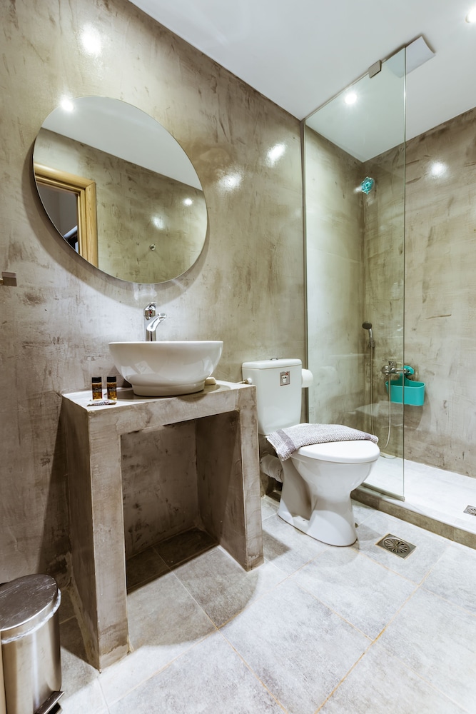 gregory comfort hotel