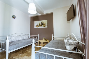 gregory comfort hotel