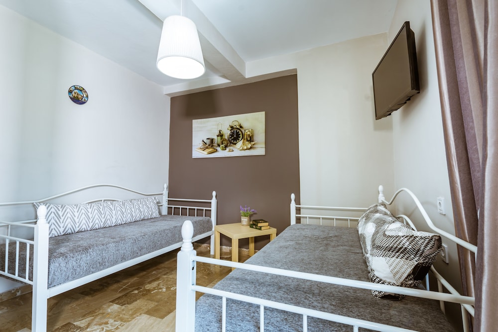 gregory comfort hotel