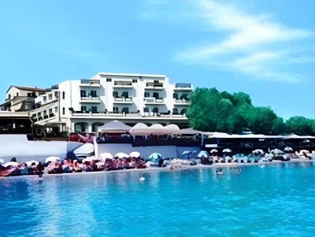 vasia boulevard adults only