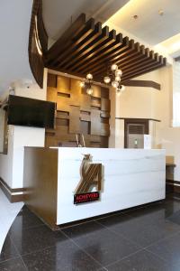 achievers airport hotel