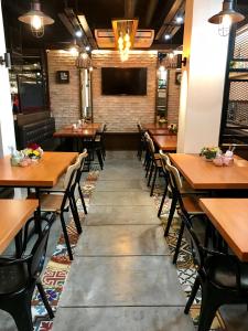 achievers airport hotel