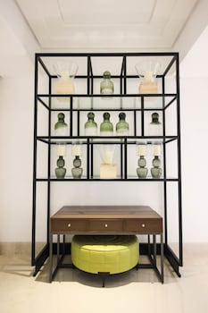 brittany hotel global south