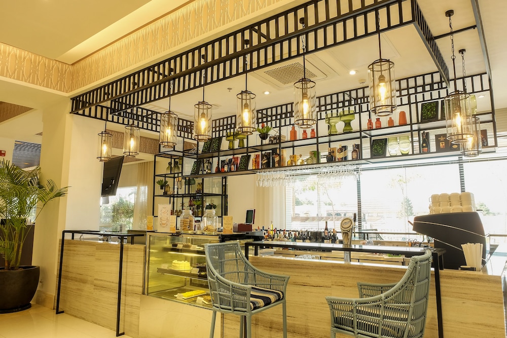 brittany hotel global south