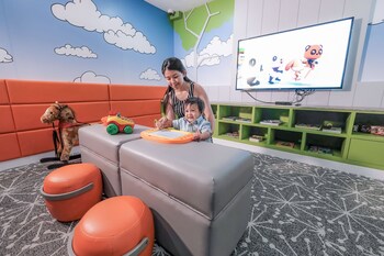 brittany hotel global south