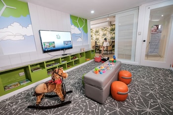 brittany hotel global south