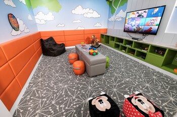 brittany hotel global south