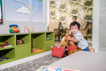 brittany hotel global south