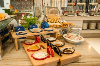 brittany hotel global south