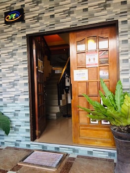 bandj guesthouse and tours
