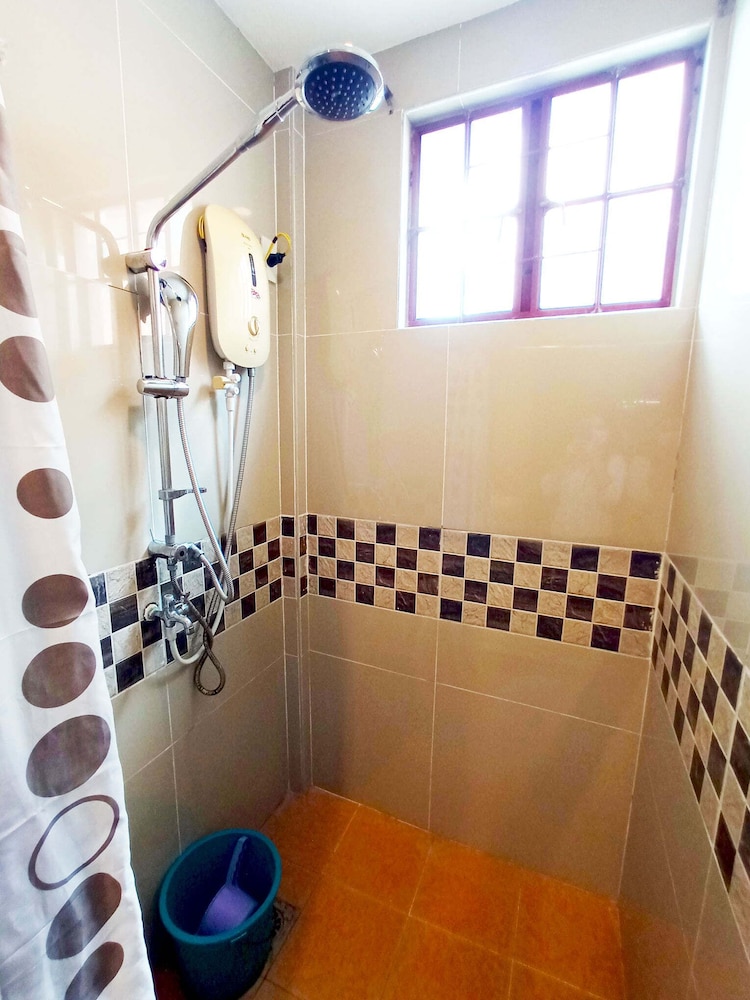 bandj guesthouse and tours