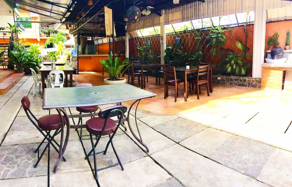 bandj guesthouse and tours