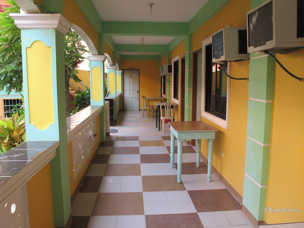 white beach hotel bar and restaurant