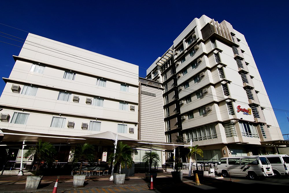 smallville 21 hotel