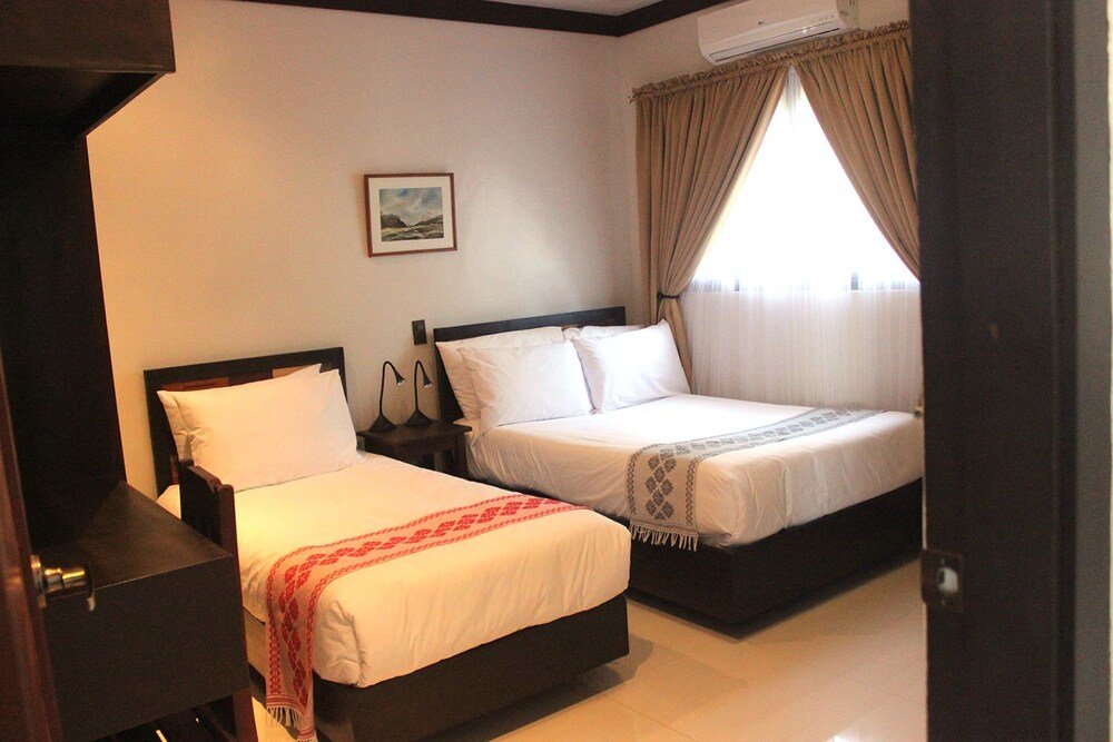 veranda suites and restaurant