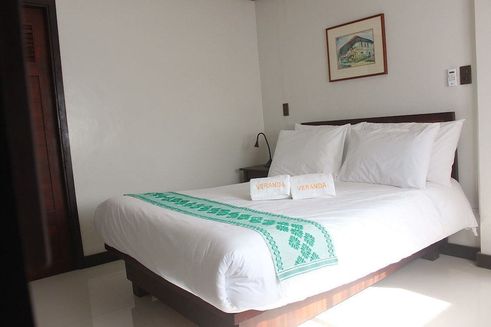veranda suites and restaurant