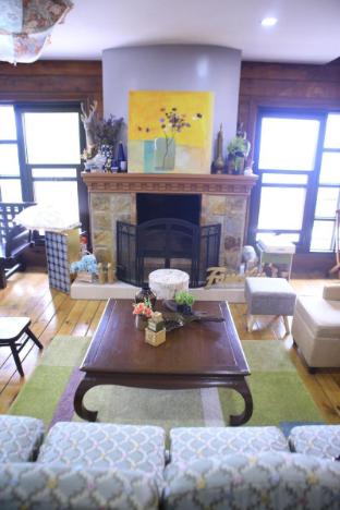 the lakeview suites
