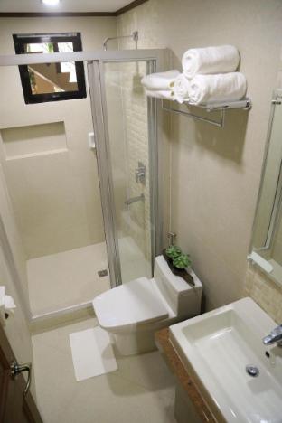 the lakeview suites