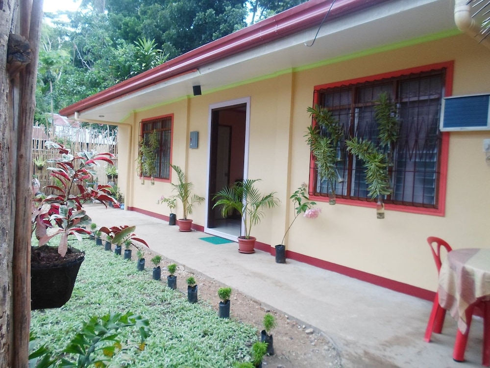 amos digue pension house