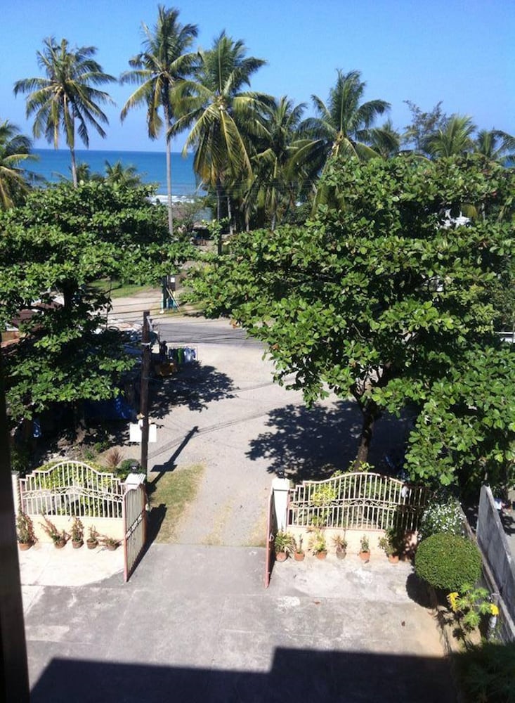 tondaligan beach hotel