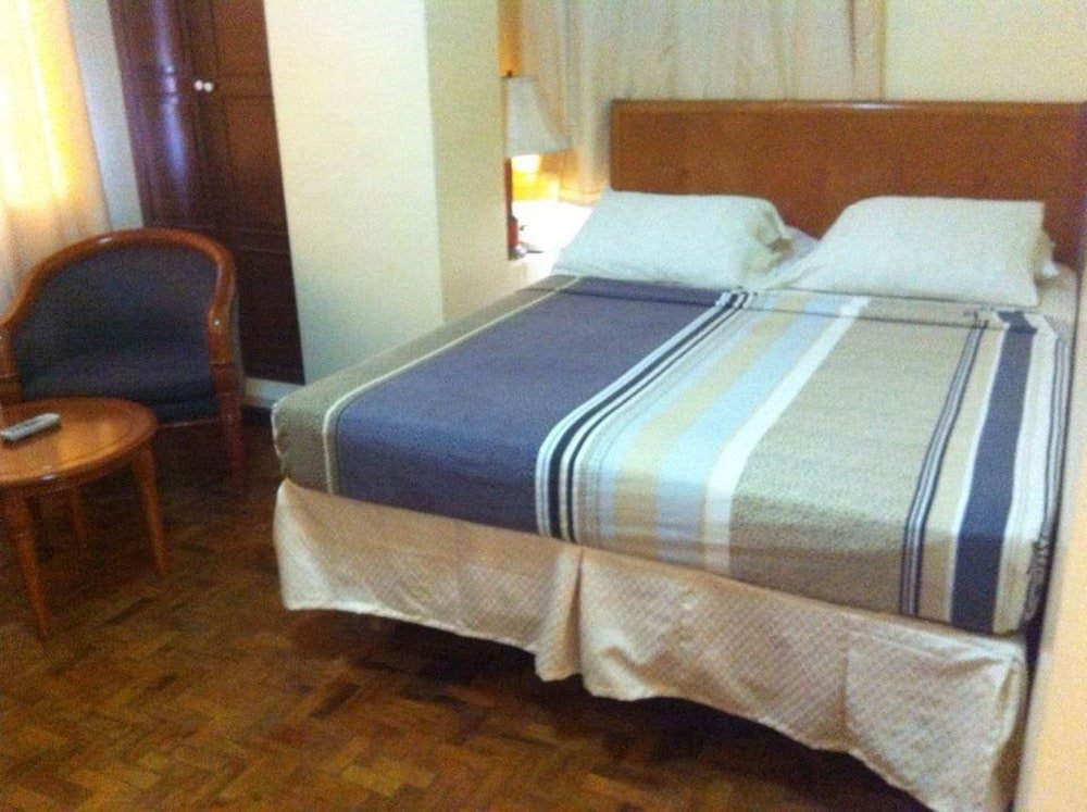 tondaligan beach hotel