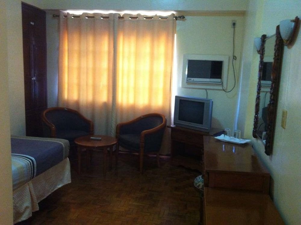 tondaligan beach hotel